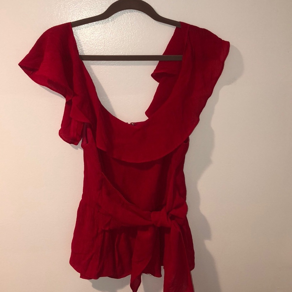 ❤️CLUB MONACO RED WRAP BLOUSE❤️